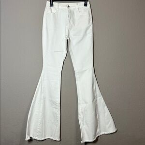 Altar'd State white Flared Jeans with Frayed Hem NWT size medium
